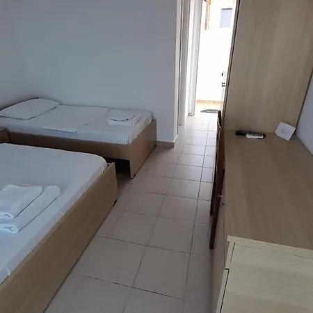 Elite 2 Kosta Guest house