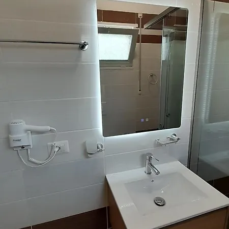 Elite 2 Kosta בית הארחה